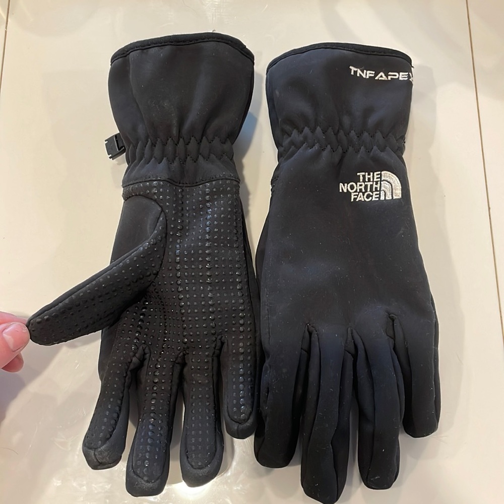 North Face Women’s TNF Apex Gloves